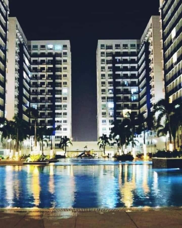 Rhm Sea Residences Condostaycation Moa,Smx Pasay Exterior photo